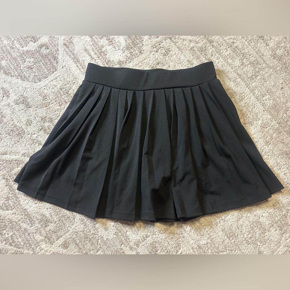 Indero Black Skort Size Large Tennis Skirt With Built-In Shorts Athleisure Sport